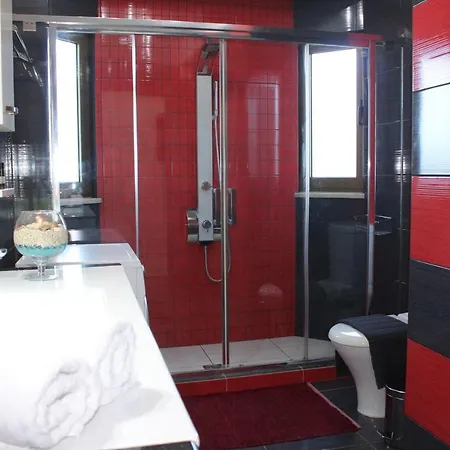 Kallia's Modern Daire *